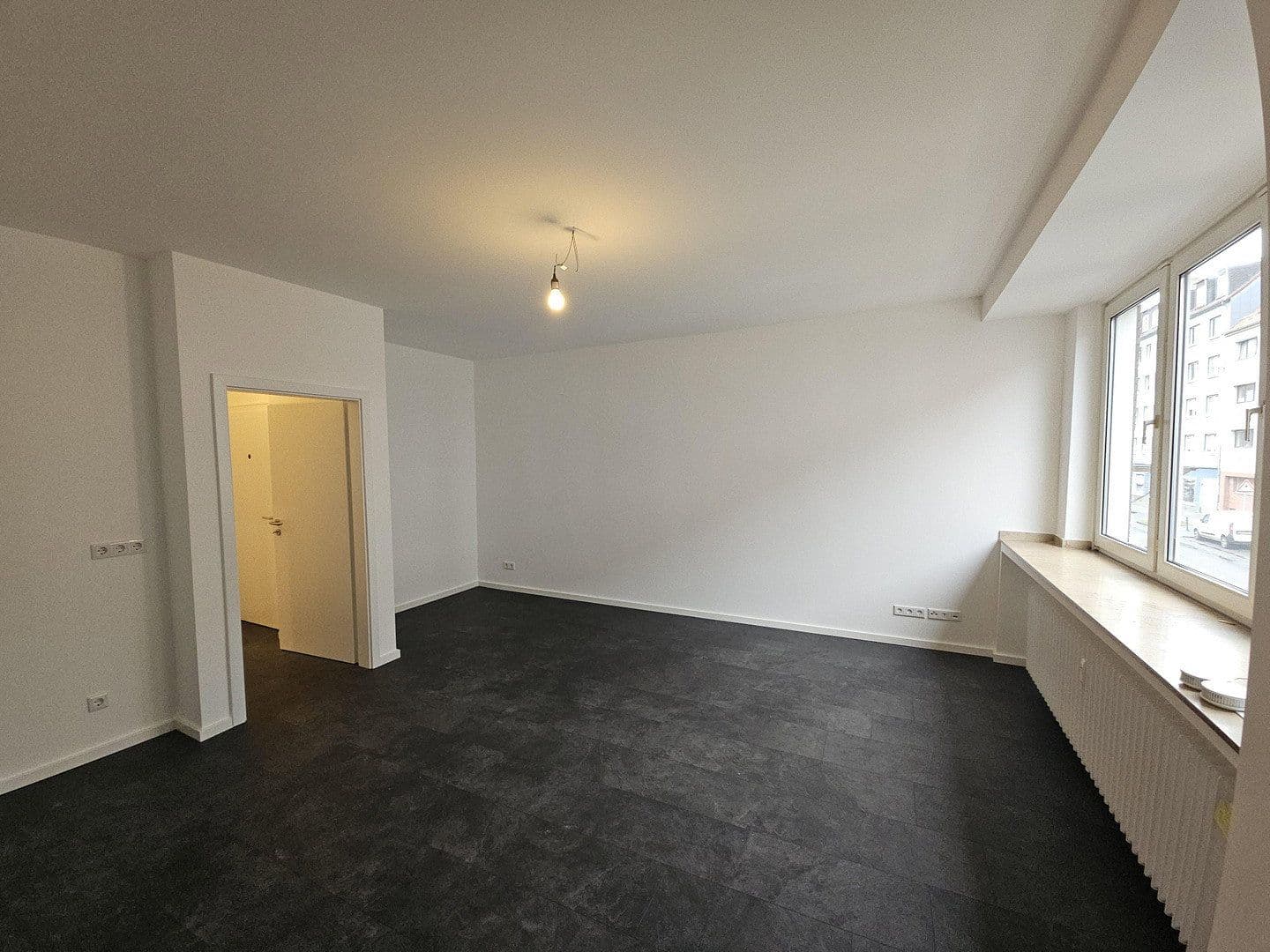 Prenájom bytu 1-izbový 30 m², Düsseldorf, Severné Porýnie - Westfálsko Prenájom bytu 1-izbový 30 m², Düsseldorf, Severné Porýnie - Westfálsko