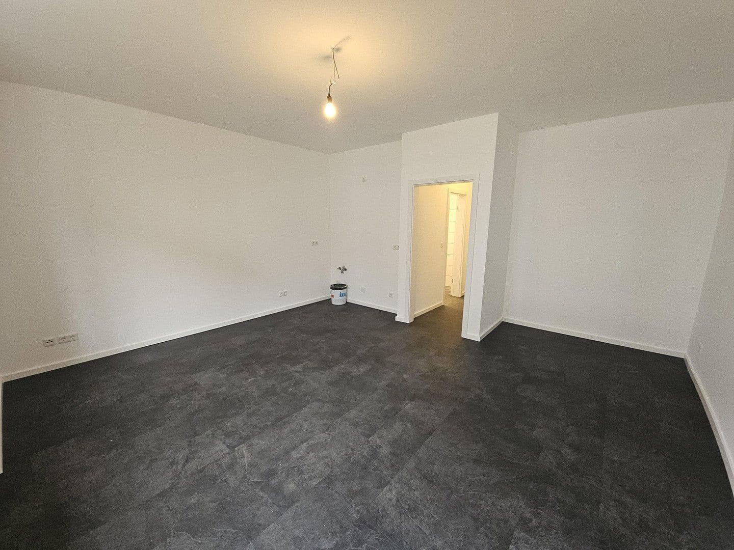 Prenájom bytu 1-izbový 30 m², Düsseldorf, Severné Porýnie - Westfálsko Prenájom bytu 1-izbový 30 m², Düsseldorf, Severné Porýnie - Westfálsko