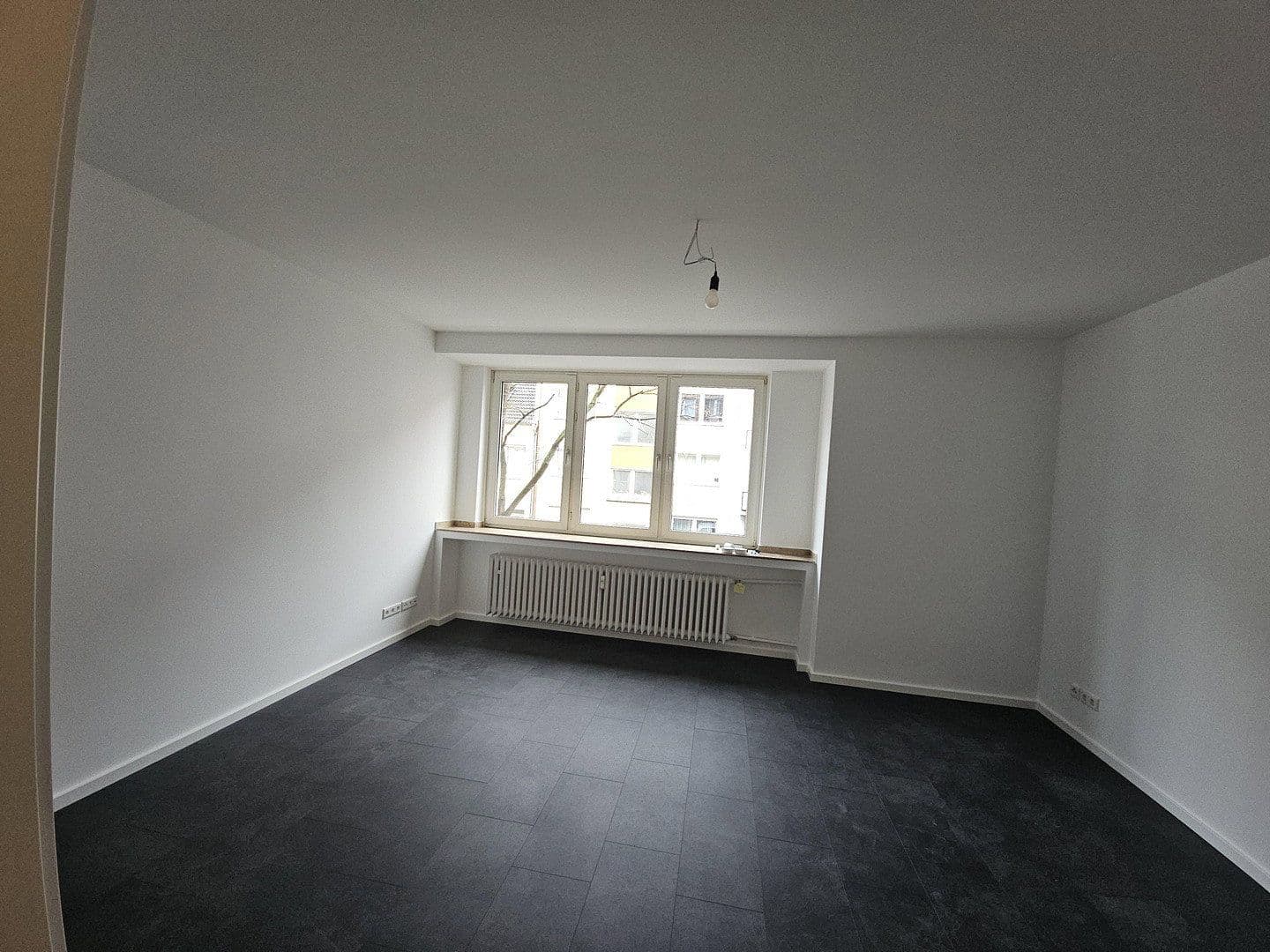 Prenájom bytu 1-izbový 30 m², Düsseldorf, Severné Porýnie - Westfálsko Prenájom bytu 1-izbový 30 m², Düsseldorf, Severné Porýnie - Westfálsko