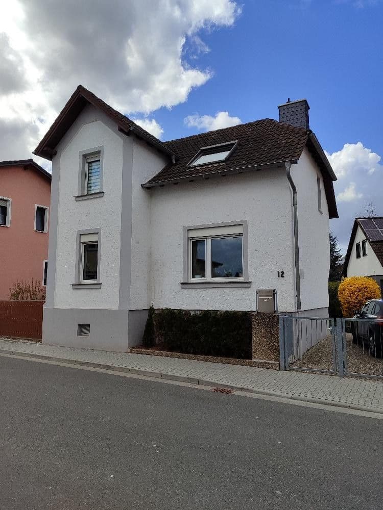 Predaj domu 130 m², pozemek 673 m², Schwalbach am Taunus, Hesensko Predaj domu 130 m², pozemek 673 m², Schwalbach am Taunus, Hesensko