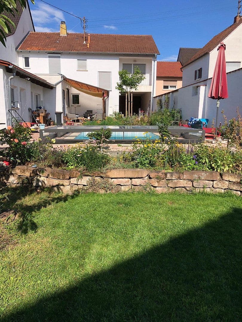 Predaj domu 144 m², pozemek 440 m², Maxdorf, Porýnie-Falcko Predaj domu 144 m², pozemek 440 m², Maxdorf, Porýnie-Falcko