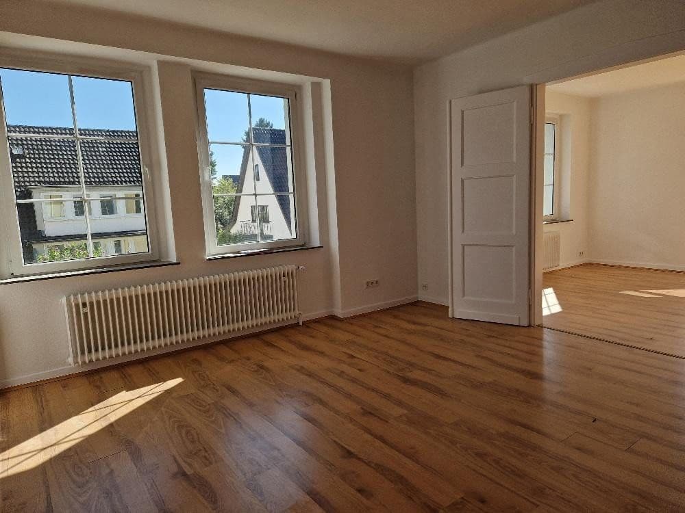 Prenájom bytu 4-izbový 139 m², Siegburg, Severné Porýnie - Westfálsko Prenájom bytu 4-izbový 139 m², Siegburg, Severné Porýnie - Westfálsko