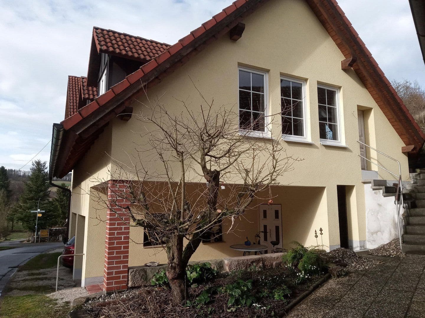 Predaj domu 140 m², pozemek 1.300 m², Bad Rodach, Bavorsko Predaj domu 140 m², pozemek 1.300 m², Bad Rodach, Bavorsko