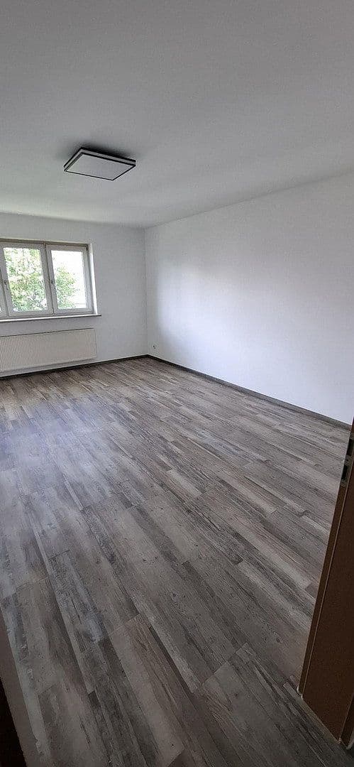 Prenájom bytu 3-izbový 73 m², Bubenreuth, Bavorsko Prenájom bytu 3-izbový 73 m², Bubenreuth, Bavorsko