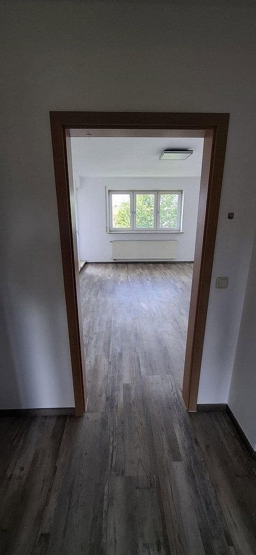 Prenájom bytu 3-izbový 73 m², Bubenreuth, Bavorsko Prenájom bytu 3-izbový 73 m², Bubenreuth, Bavorsko