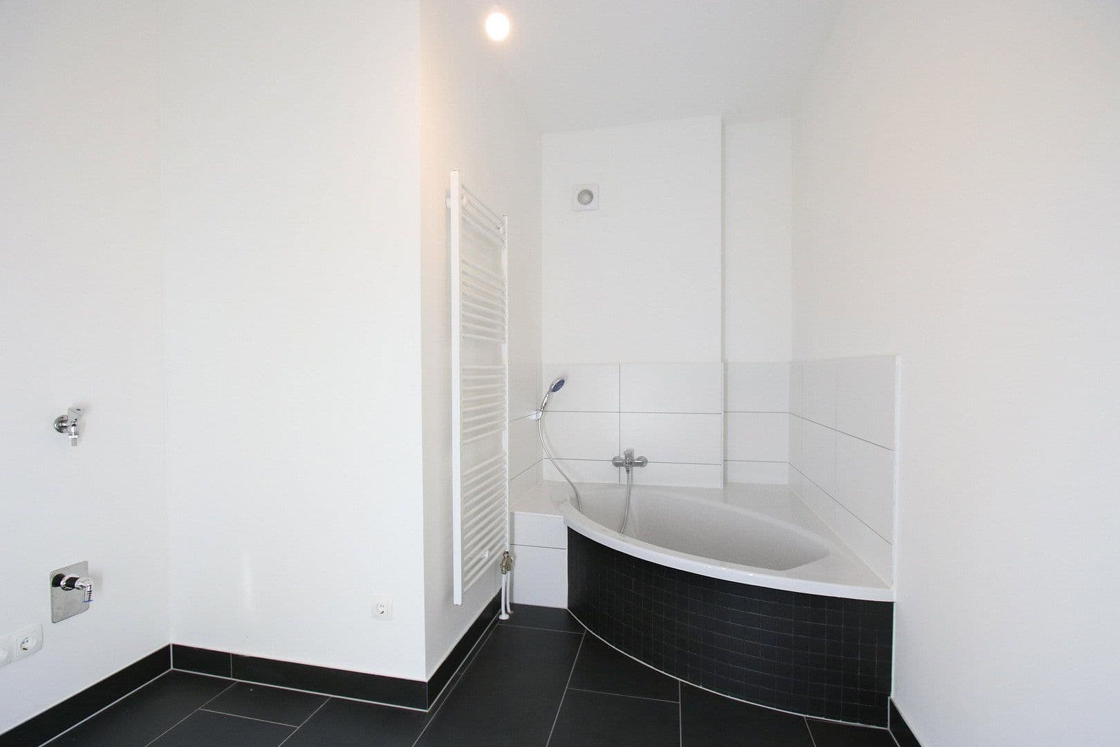 Prenájom bytu 4-izbový 98 m², St.Pölten, Dolné Rakúsko Prenájom bytu 4-izbový 98 m², St.Pölten, Dolné Rakúsko