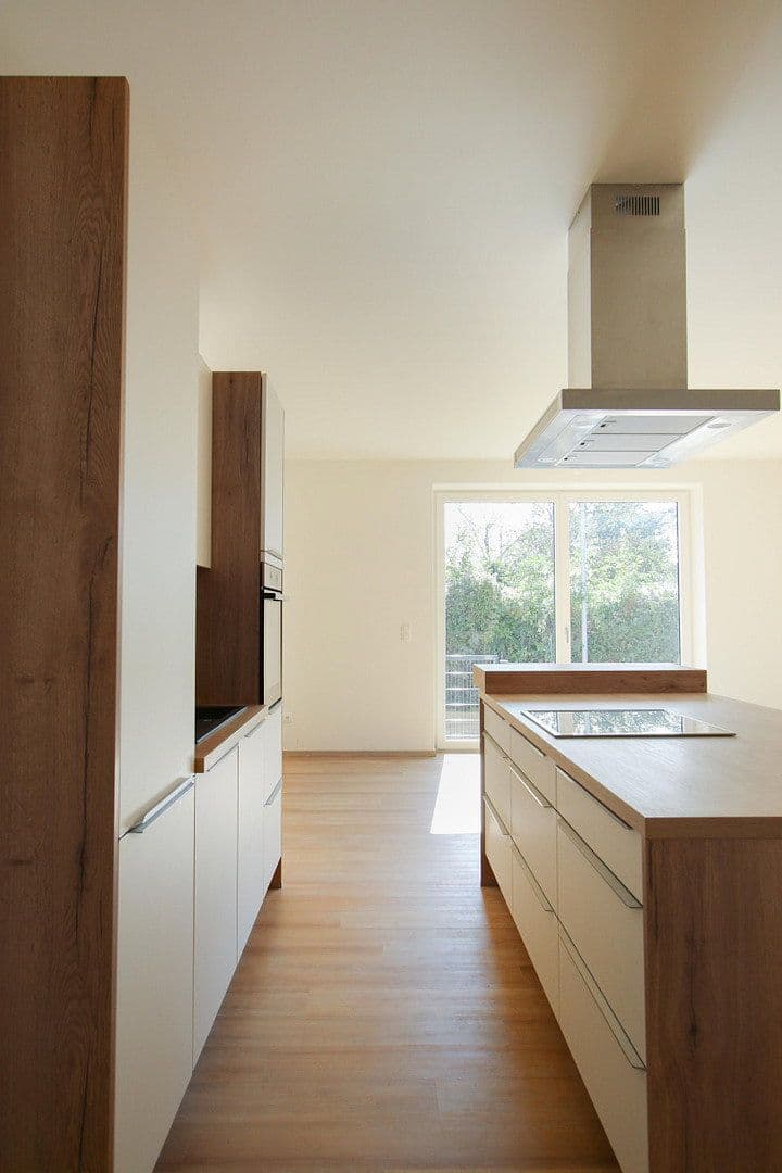 Prenájom bytu 4-izbový 98 m², St.Pölten, Dolné Rakúsko Prenájom bytu 4-izbový 98 m², St.Pölten, Dolné Rakúsko
