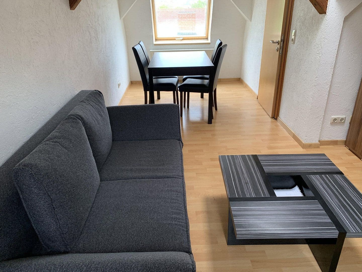 Prenájom bytu 2-izbový 50 m², Dornburger Str.46, Jena, Durínsko Prenájom bytu 2-izbový 50 m², Dornburger Str.46, Jena, Durínsko