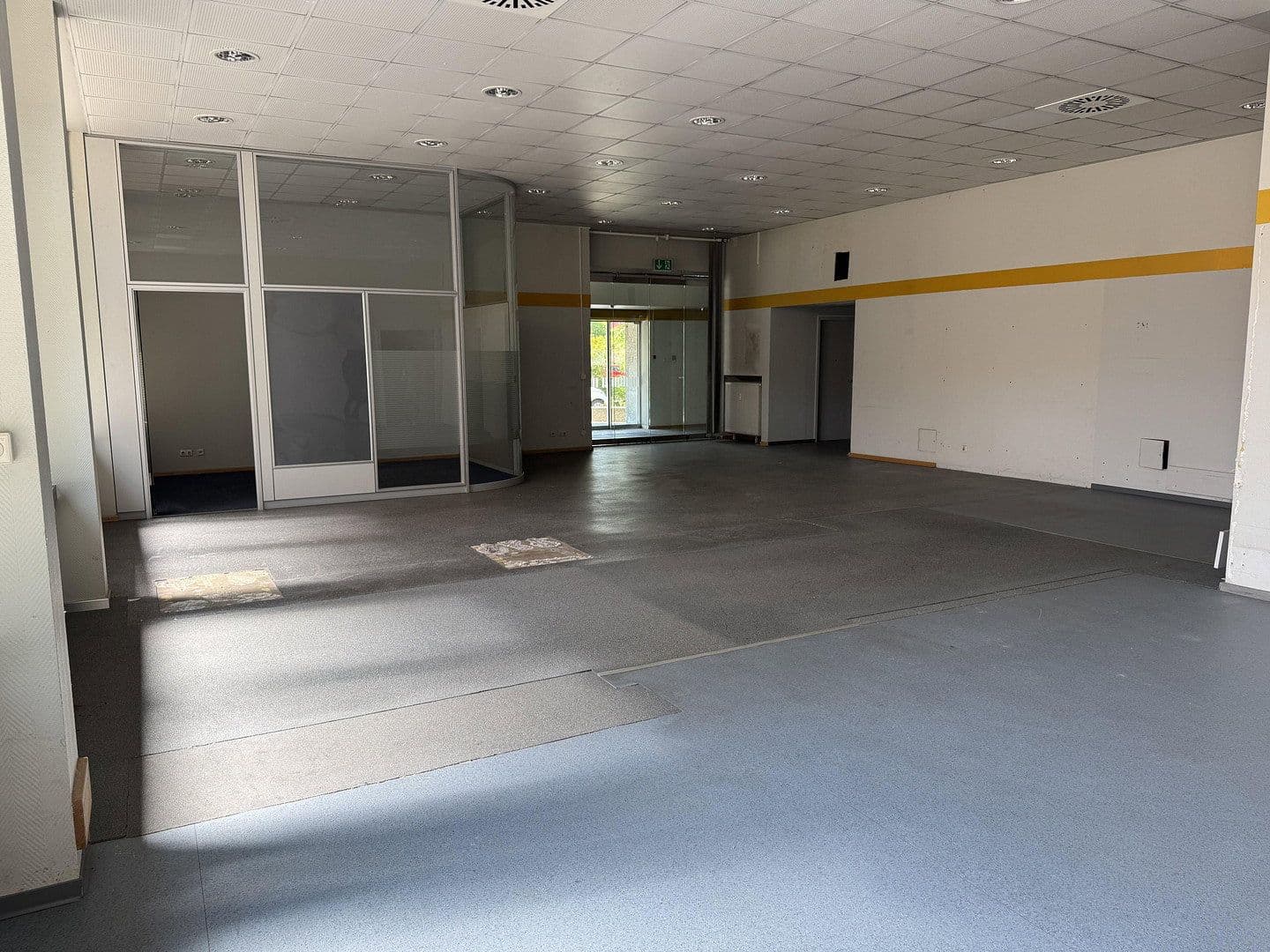 Prenájom kancelárie 170 m², Alleestrasse 6, Neustadt an der Aisch, Bavorsko Prenájom kancelárie 170 m², Alleestrasse 6, Neustadt an der Aisch, Bavorsko