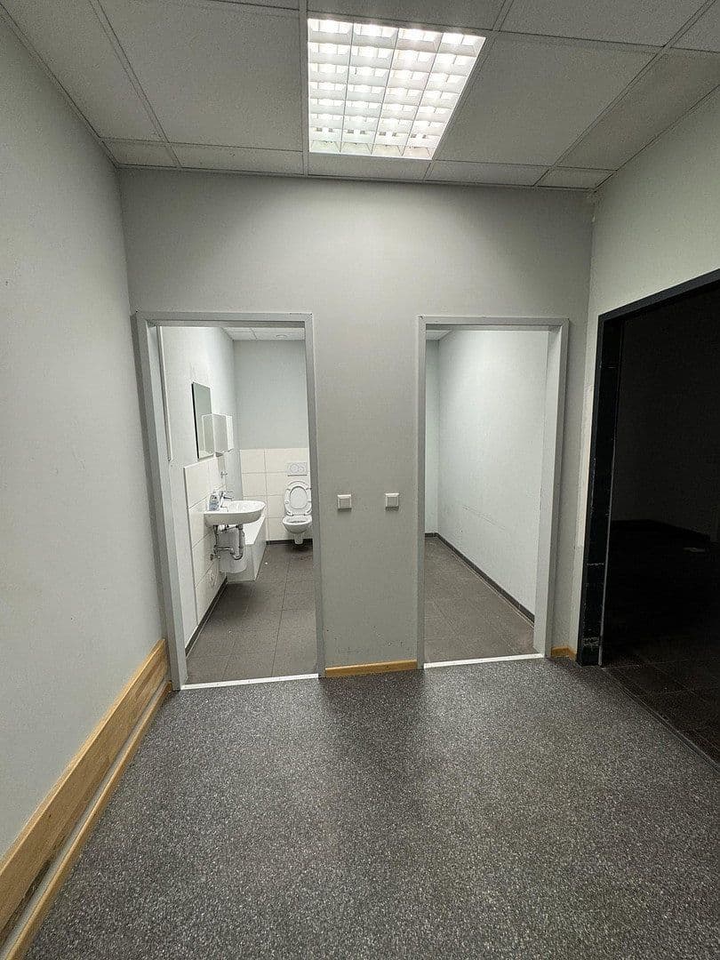 Prenájom kancelárie 170 m², Alleestrasse 6, Neustadt an der Aisch, Bavorsko Prenájom kancelárie 170 m², Alleestrasse 6, Neustadt an der Aisch, Bavorsko