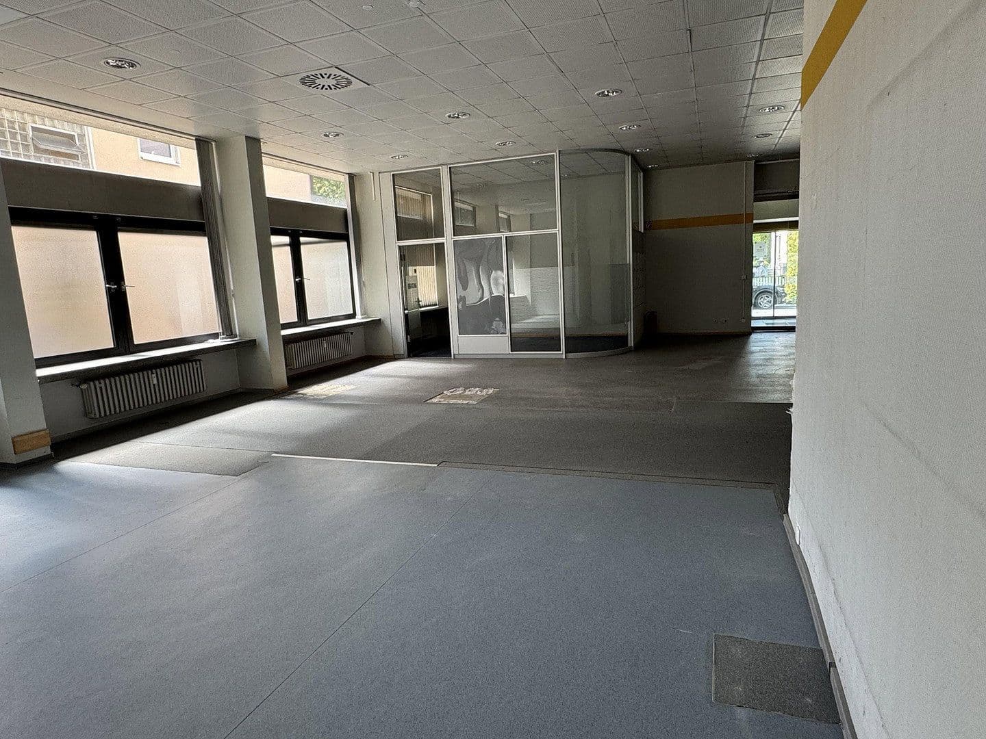 Prenájom kancelárie 170 m², Alleestrasse 6, Neustadt an der Aisch, Bavorsko Prenájom kancelárie 170 m², Alleestrasse 6, Neustadt an der Aisch, Bavorsko