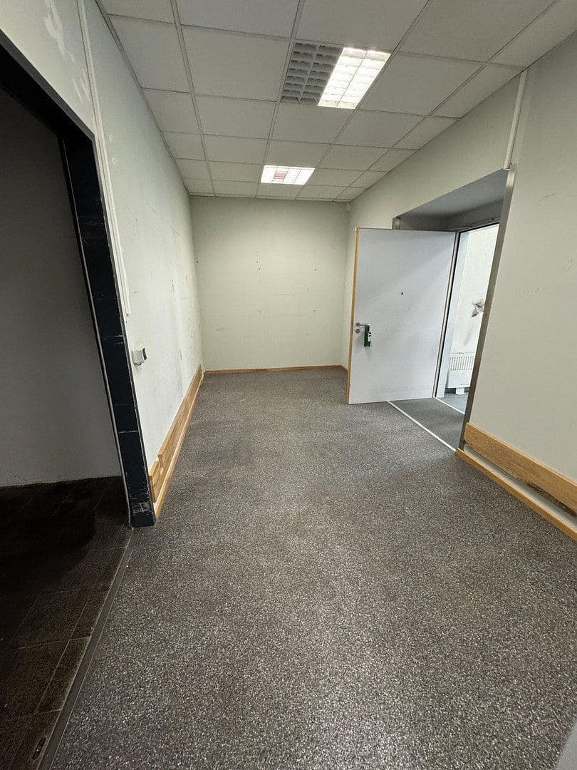 Prenájom kancelárie 170 m², Alleestrasse 6, Neustadt an der Aisch, Bavorsko Prenájom kancelárie 170 m², Alleestrasse 6, Neustadt an der Aisch, Bavorsko