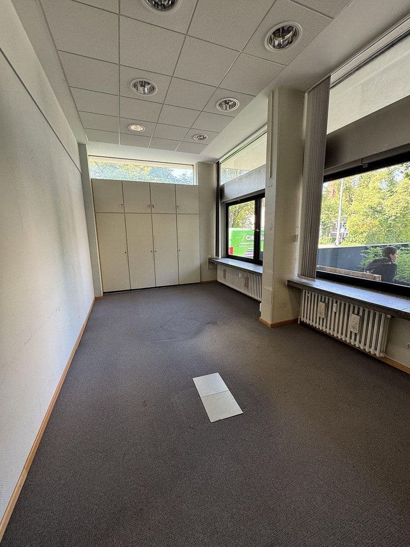 Prenájom kancelárie 170 m², Alleestrasse 6, Neustadt an der Aisch, Bavorsko Prenájom kancelárie 170 m², Alleestrasse 6, Neustadt an der Aisch, Bavorsko