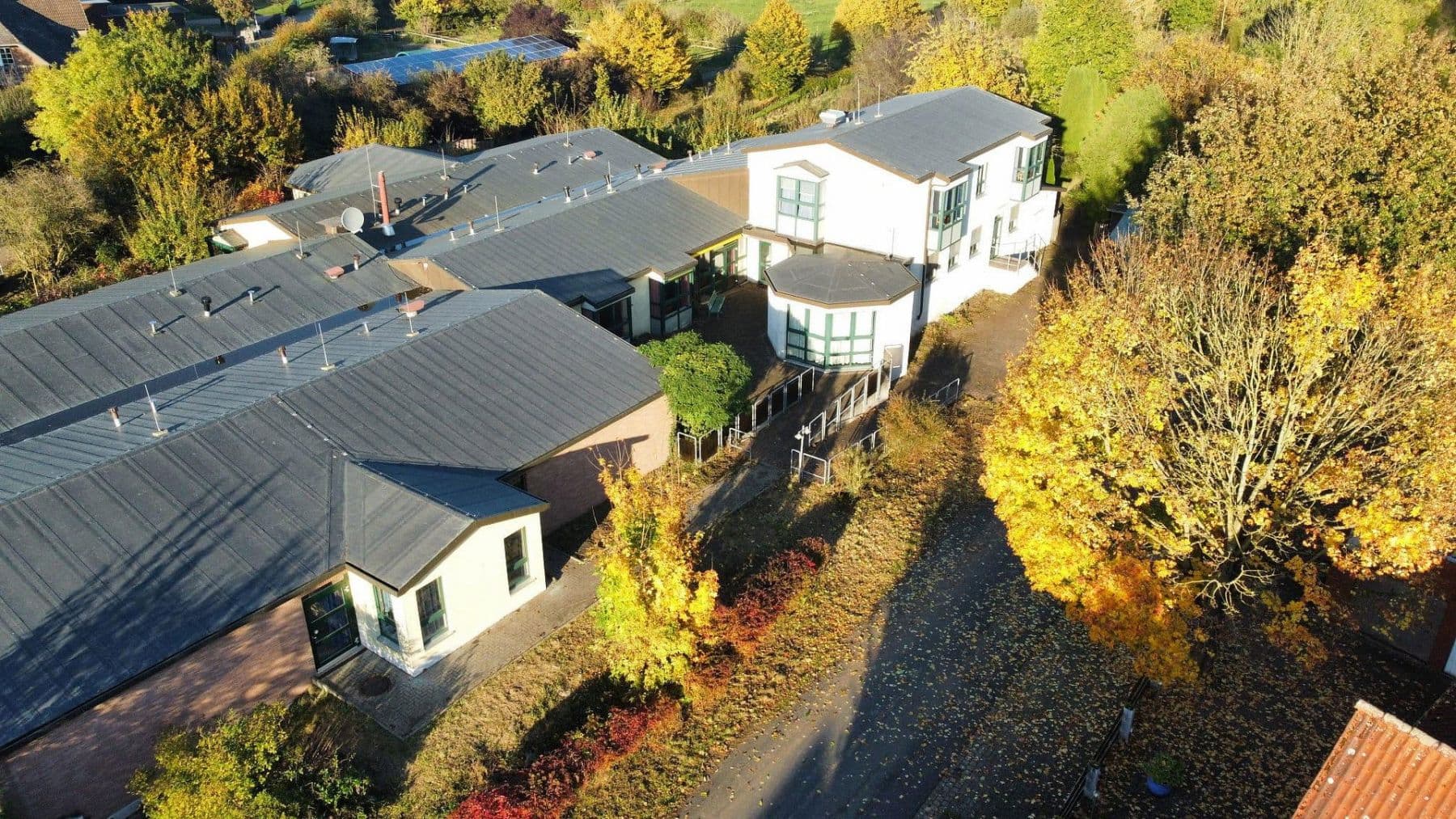 Prenájom domu 980 m², pozemek 8.487 m², Am Sandhop 2, Neustadt am Rübenberge, Dolné Sasko Prenájom domu 980 m², pozemek 8.487 m², Am Sandhop 2, Neustadt am Rübenberge, Dolné Sasko