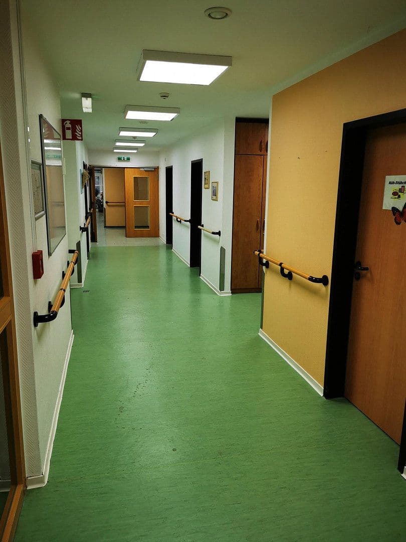 Prenájom domu 980 m², pozemek 8.487 m², Am Sandhop 2, Neustadt am Rübenberge, Dolné Sasko Prenájom domu 980 m², pozemek 8.487 m², Am Sandhop 2, Neustadt am Rübenberge, Dolné Sasko