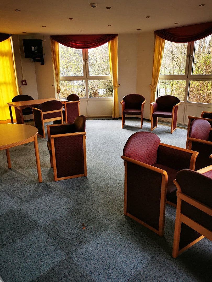 Prenájom domu 980 m², pozemek 8.487 m², Am Sandhop 2, Neustadt am Rübenberge, Dolné Sasko Prenájom domu 980 m², pozemek 8.487 m², Am Sandhop 2, Neustadt am Rübenberge, Dolné Sasko