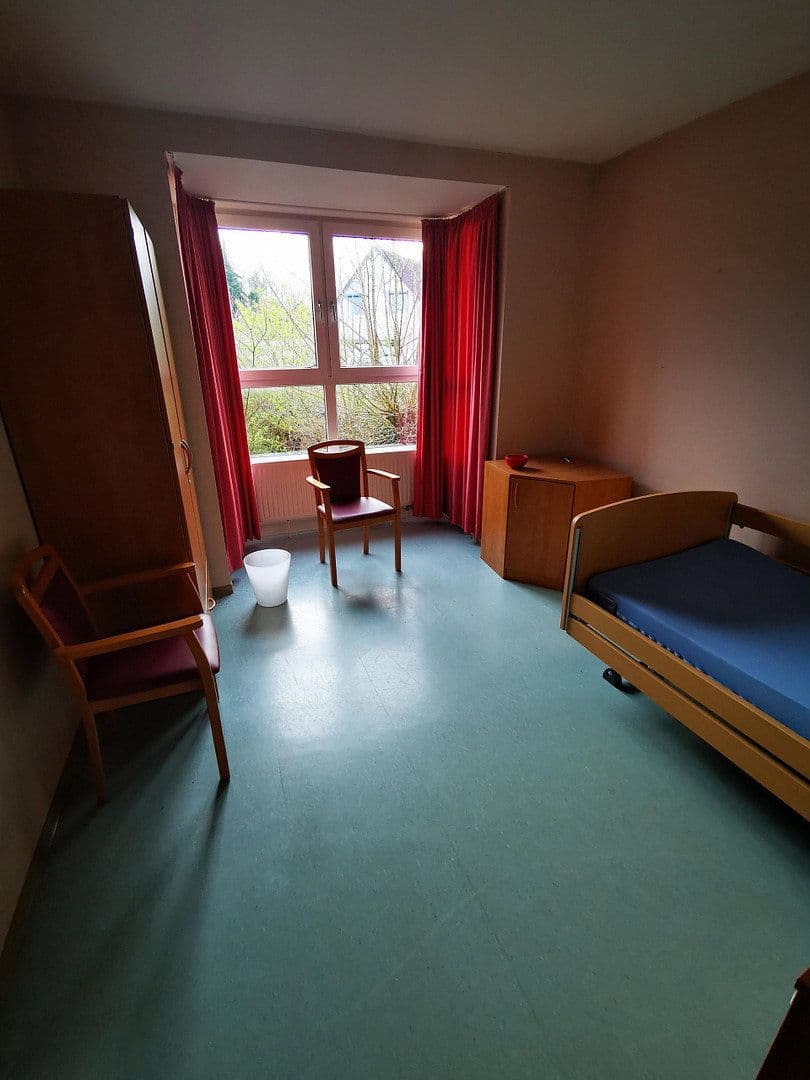 Prenájom domu 980 m², pozemek 8.487 m², Am Sandhop 2, Neustadt am Rübenberge, Dolné Sasko Prenájom domu 980 m², pozemek 8.487 m², Am Sandhop 2, Neustadt am Rübenberge, Dolné Sasko