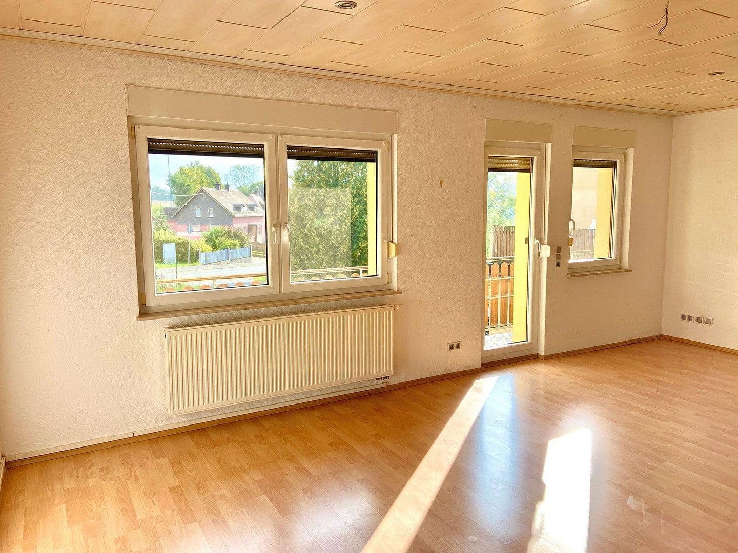 Prenájom bytu 4-izbový 120 m², Bad Steben, Bavorsko Prenájom bytu 4-izbový 120 m², Bad Steben, Bavorsko
