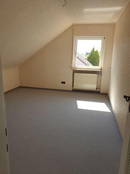 Predaj domu 140 m², pozemek 360 m², Nürnberg, Bavorsko Predaj domu 140 m², pozemek 360 m², Nürnberg, Bavorsko
