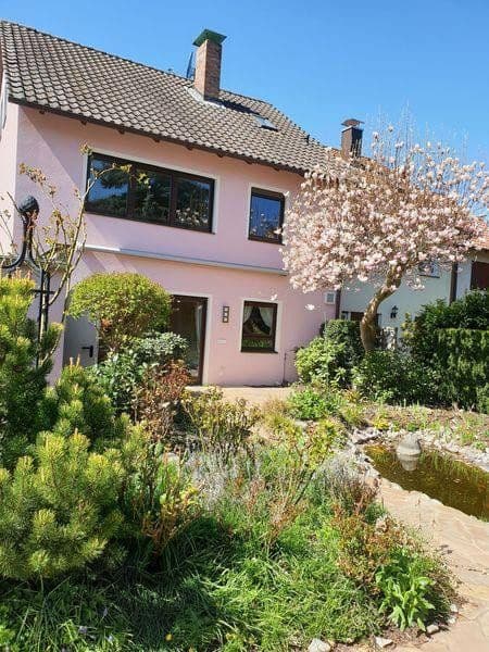 Predaj domu 140 m², pozemek 360 m², Nürnberg, Bavorsko Predaj domu 140 m², pozemek 360 m², Nürnberg, Bavorsko
