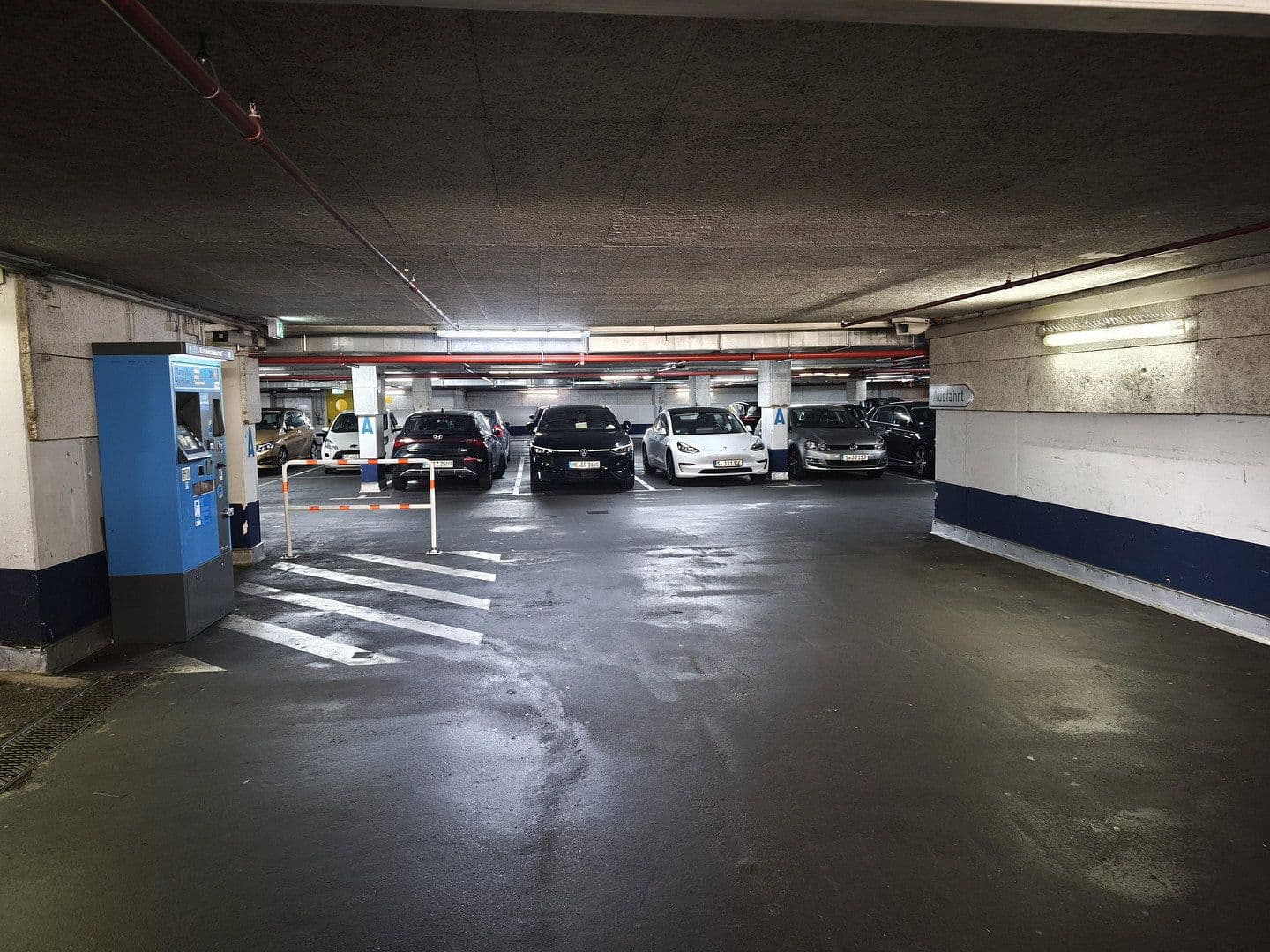 Prenájom kancelárie 166 m², Marienplatz 8, Stuttgart, Bádensko-Wurttembersko Prenájom kancelárie 166 m², Marienplatz 8, Stuttgart, Bádensko-Wurttembersko