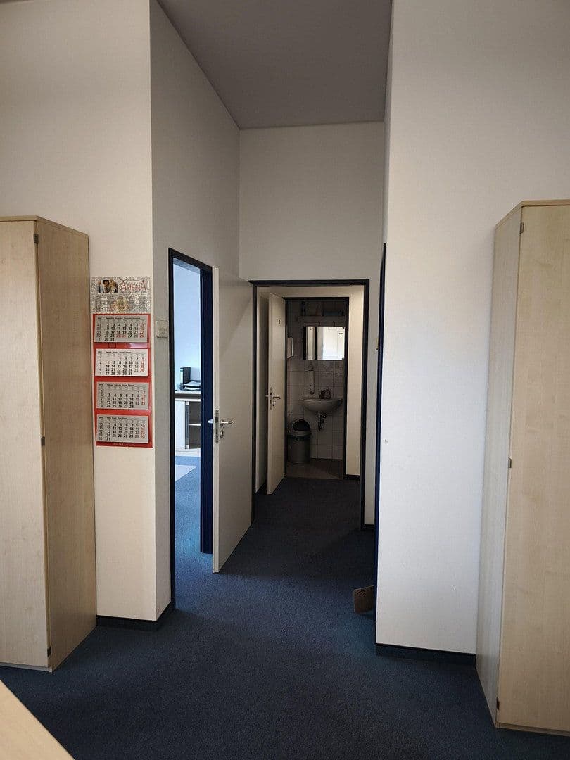 Prenájom kancelárie 166 m², Marienplatz 8, Stuttgart, Bádensko-Wurttembersko Prenájom kancelárie 166 m², Marienplatz 8, Stuttgart, Bádensko-Wurttembersko
