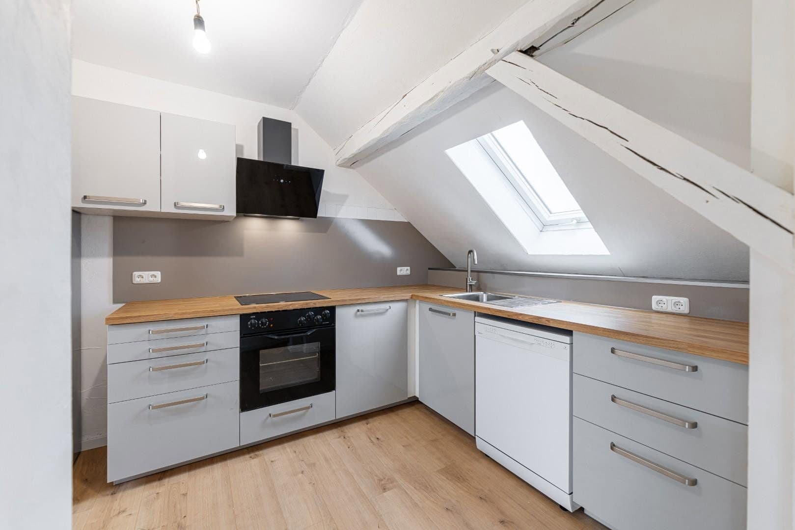 Prenájom bytu 3-izbový 80 m², Konradstr., Nürnberg, Bavorsko Prenájom bytu 3-izbový 80 m², Konradstr., Nürnberg, Bavorsko