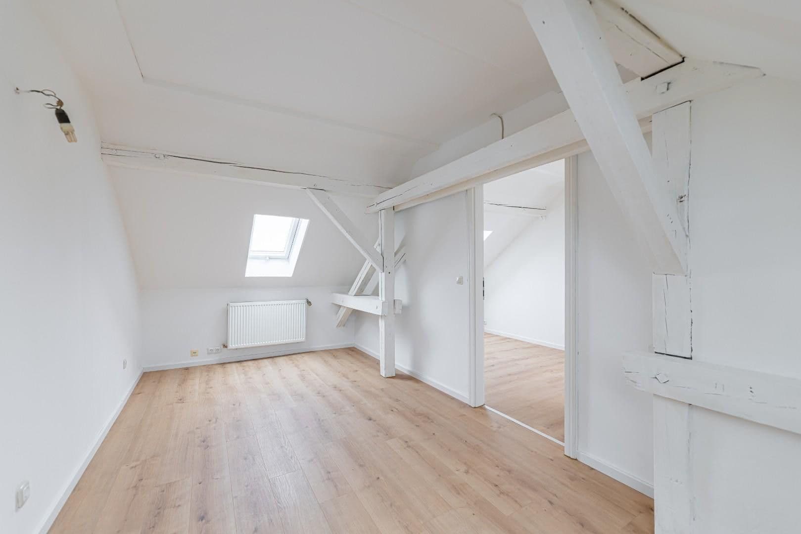 Prenájom bytu 3-izbový 80 m², Konradstr., Nürnberg, Bavorsko Prenájom bytu 3-izbový 80 m², Konradstr., Nürnberg, Bavorsko