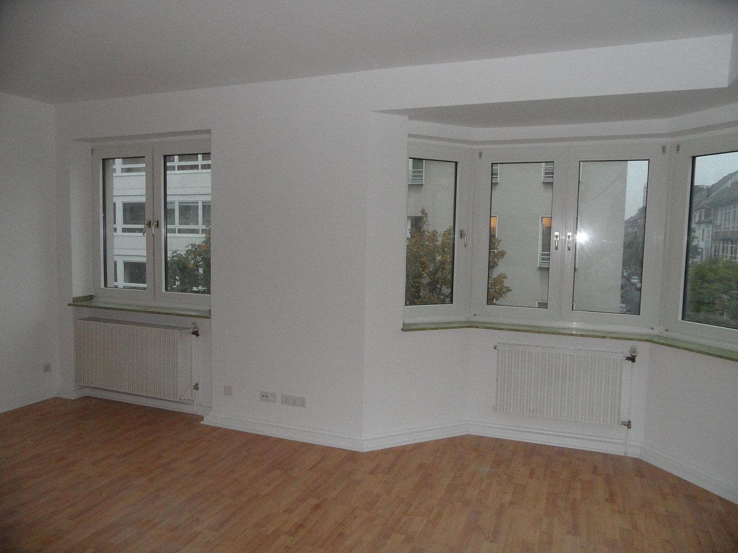 Prenájom bytu 2-izbový 61 m², Düsseldorf, Severné Porýnie - Westfálsko Prenájom bytu 2-izbový 61 m², Düsseldorf, Severné Porýnie - Westfálsko