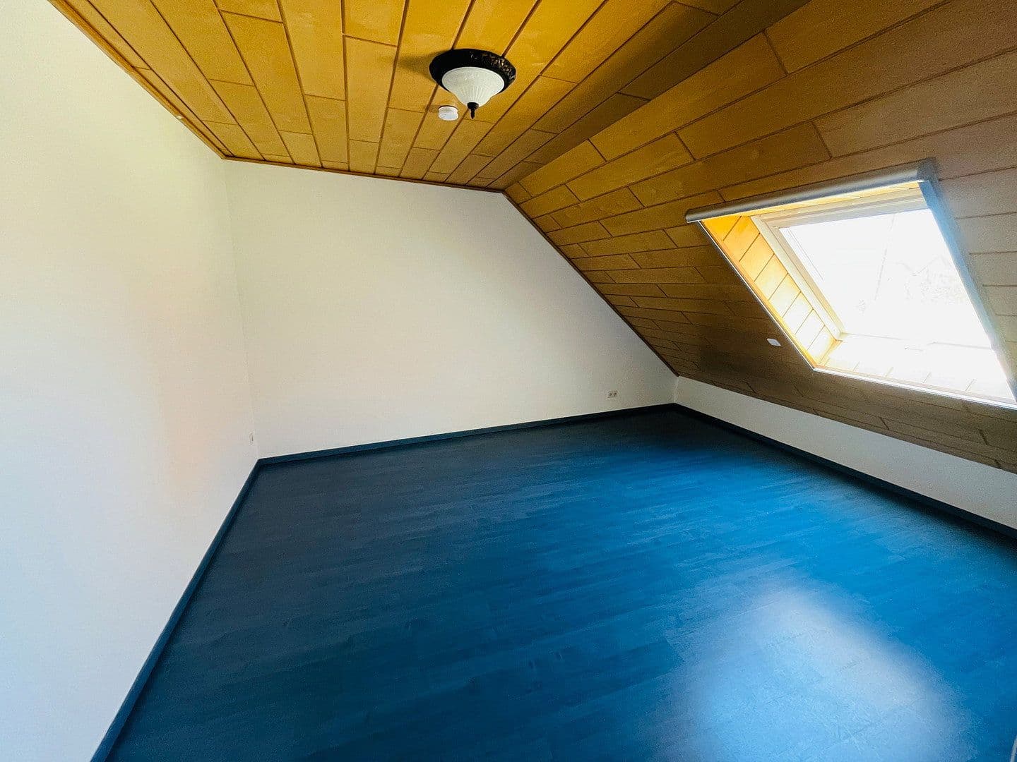 Prenájom bytu 2-izbový 67 m², Bad Rappenau, Bádensko-Wurttembersko Prenájom bytu 2-izbový 67 m², Bad Rappenau, Bádensko-Wurttembersko