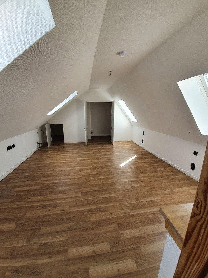 Predaj bytu 3-izbový 106 m², Berlin, Berlín Predaj bytu 3-izbový 106 m², Berlin, Berlín