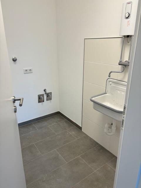 Prenájom kancelárie 27 m², Im Doorgrund 4a, Bad Zwischenahn, Dolné Sasko Prenájom kancelárie 27 m², Im Doorgrund 4a, Bad Zwischenahn, Dolné Sasko