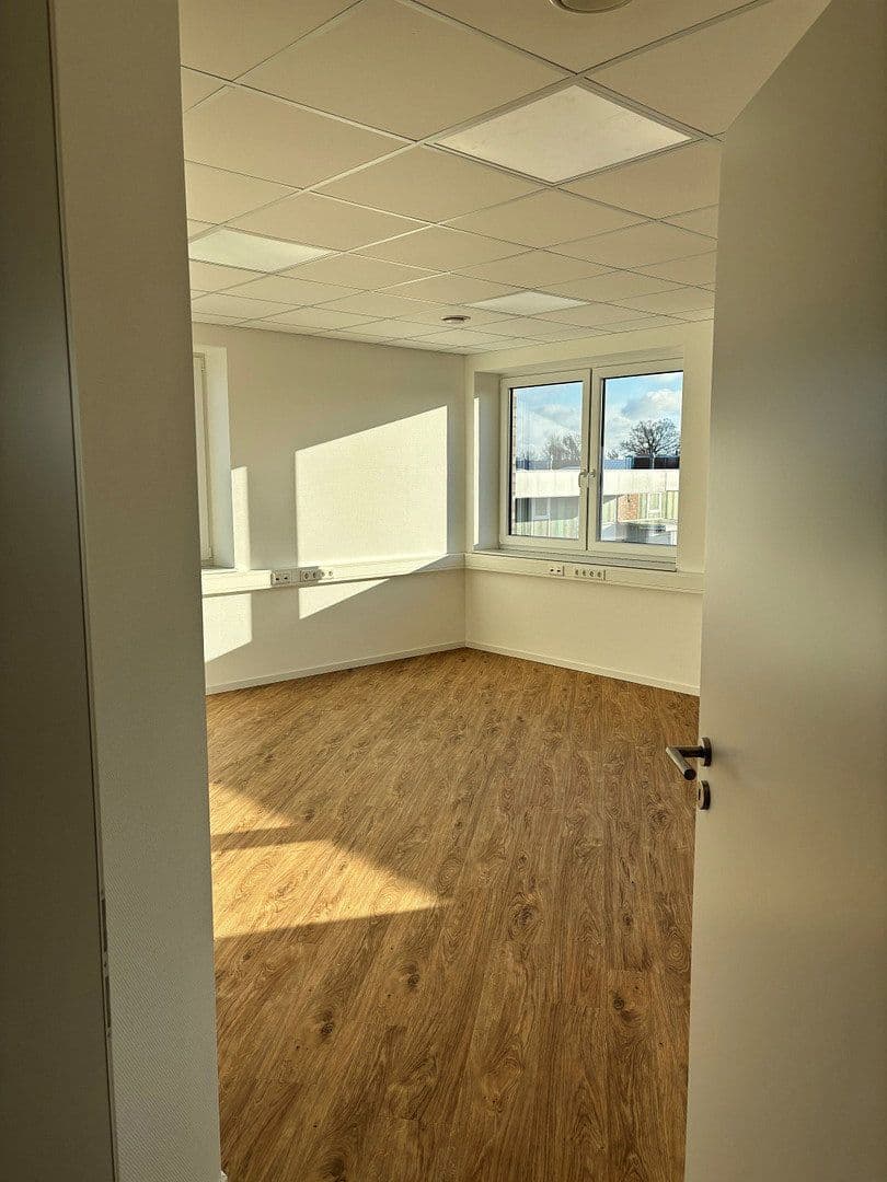 Prenájom kancelárie 27 m², Im Doorgrund 4a, Bad Zwischenahn, Dolné Sasko Prenájom kancelárie 27 m², Im Doorgrund 4a, Bad Zwischenahn, Dolné Sasko