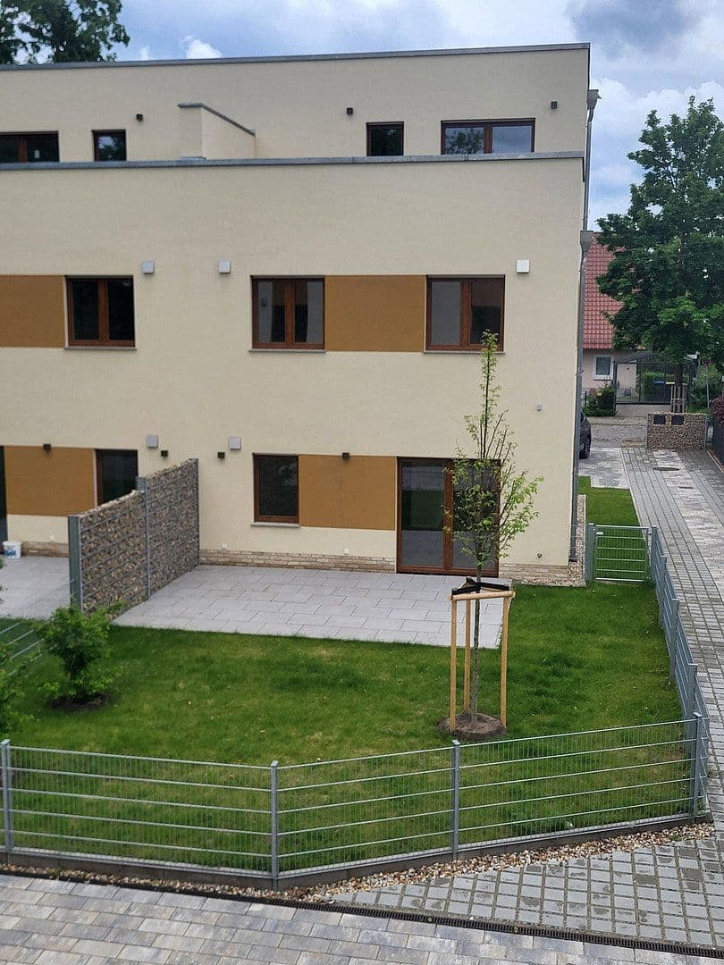 Predaj domu 143 m², pozemek 350 m², Seepromenade 40b, Falkensee, Brandenbursko Predaj domu 143 m², pozemek 350 m², Seepromenade 40b, Falkensee, Brandenbursko