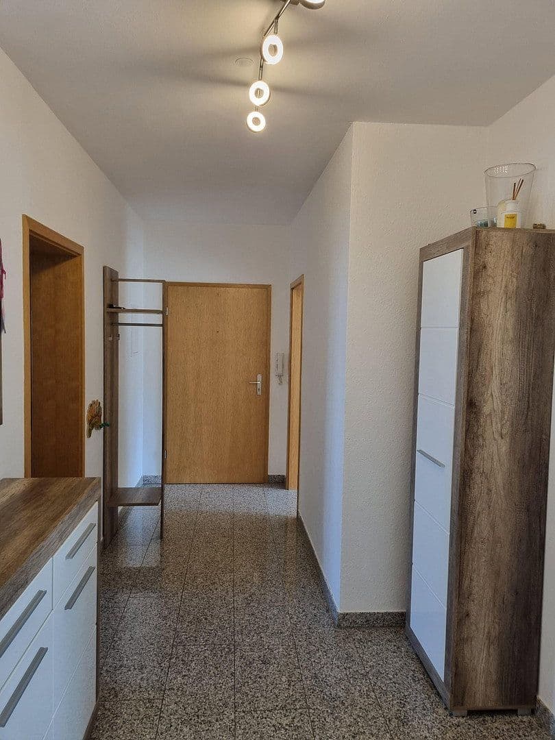 Prenájom bytu 3-izbový 95 m², Ettringen, Porýnie-Falcko Prenájom bytu 3-izbový 95 m², Ettringen, Porýnie-Falcko