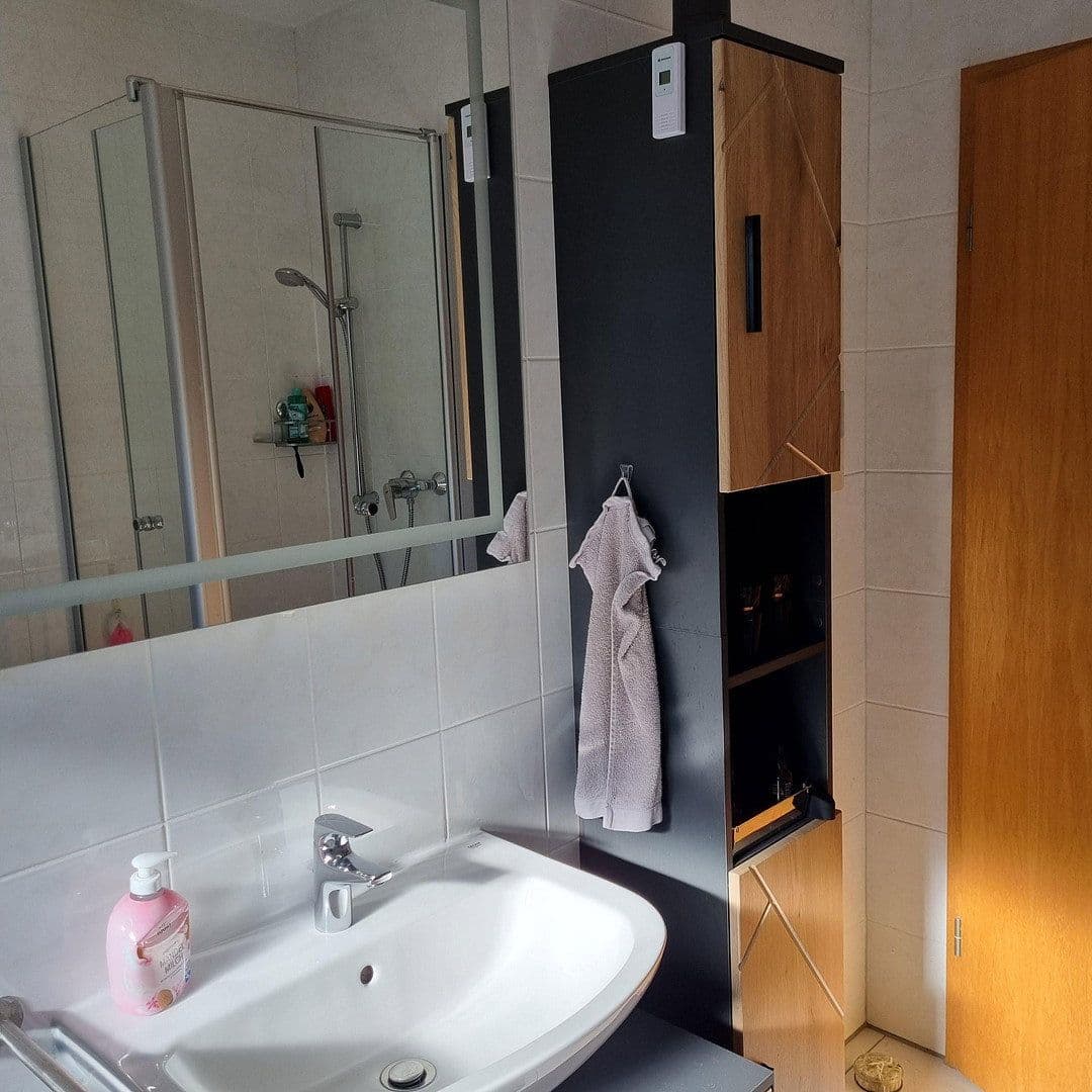 Prenájom bytu 3-izbový 95 m², Ettringen, Porýnie-Falcko Prenájom bytu 3-izbový 95 m², Ettringen, Porýnie-Falcko