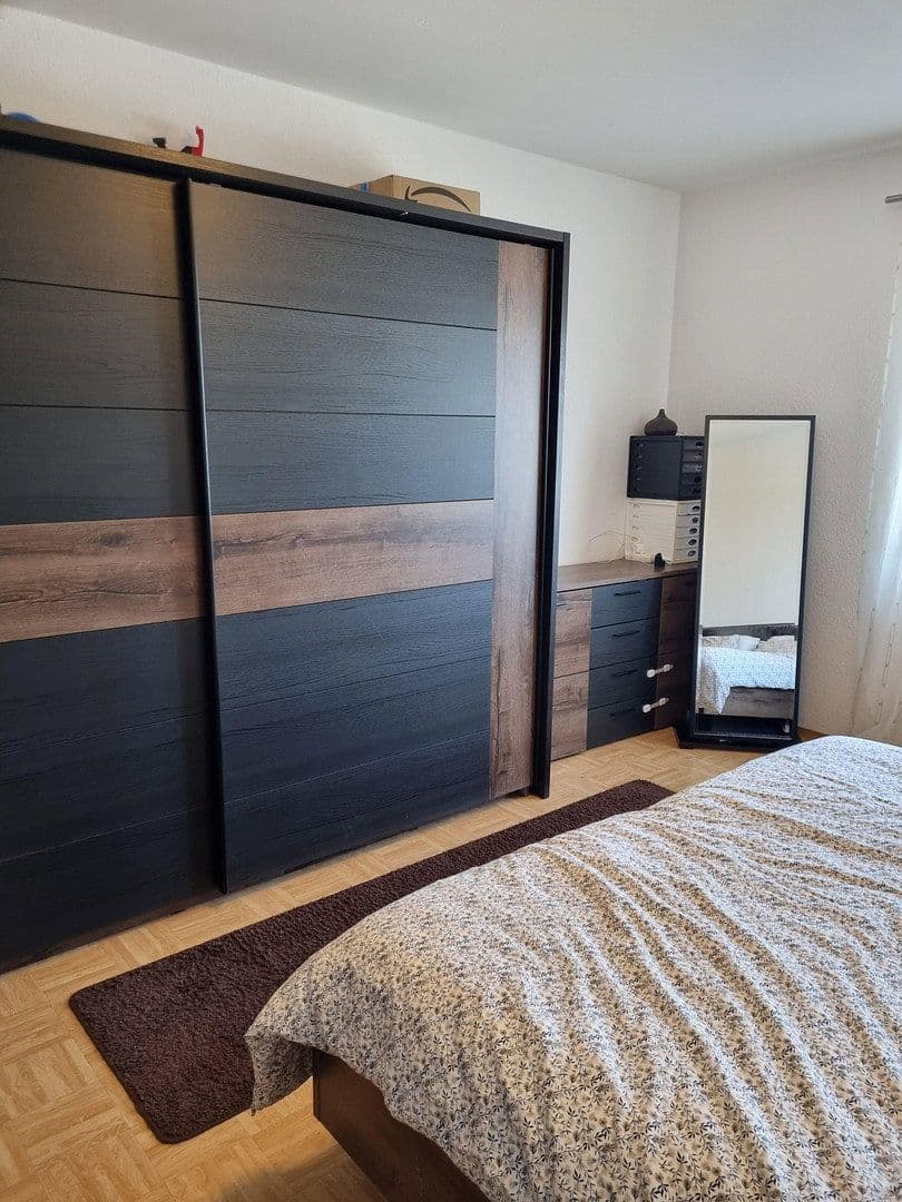 Prenájom bytu 3-izbový 95 m², Ettringen, Porýnie-Falcko Prenájom bytu 3-izbový 95 m², Ettringen, Porýnie-Falcko