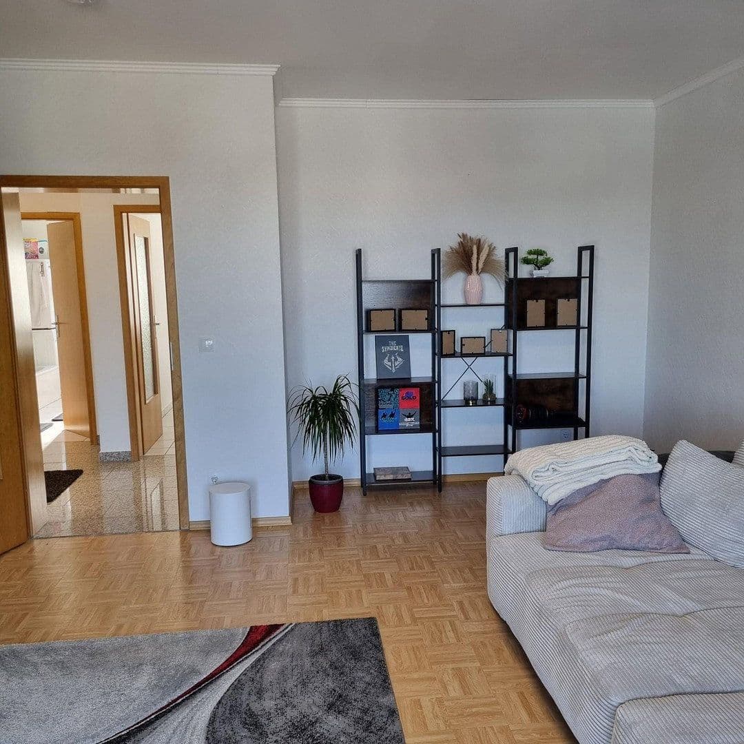 Prenájom bytu 3-izbový 95 m², Ettringen, Porýnie-Falcko Prenájom bytu 3-izbový 95 m², Ettringen, Porýnie-Falcko