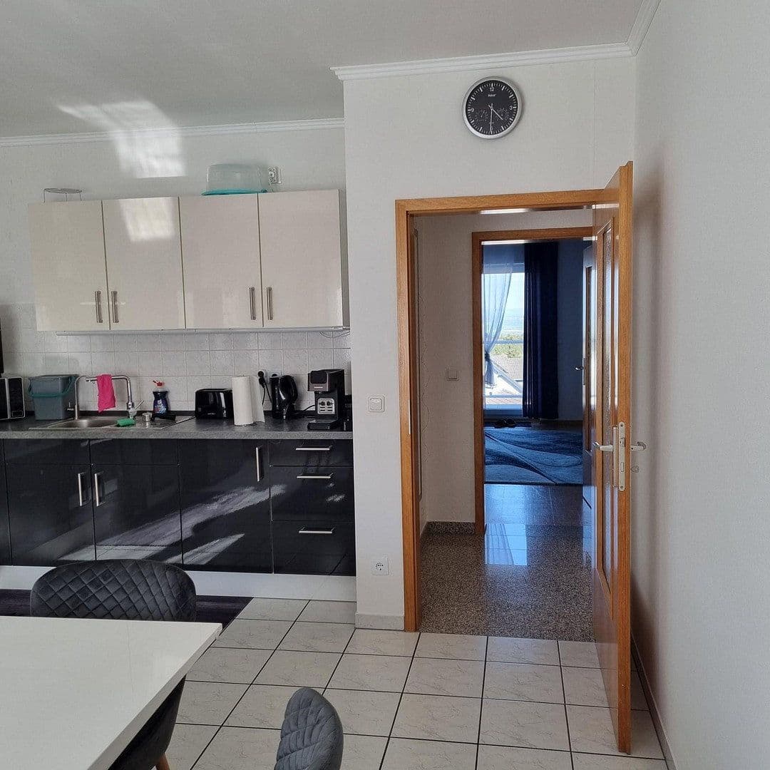 Prenájom bytu 3-izbový 95 m², Ettringen, Porýnie-Falcko Prenájom bytu 3-izbový 95 m², Ettringen, Porýnie-Falcko