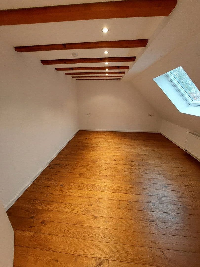 Prenájom bytu 3-izbový 99 m², Pfarrgasse 10, Göppingen, Bádensko-Wurttembersko Prenájom bytu 3-izbový 99 m², Pfarrgasse 10, Göppingen, Bádensko-Wurttembersko