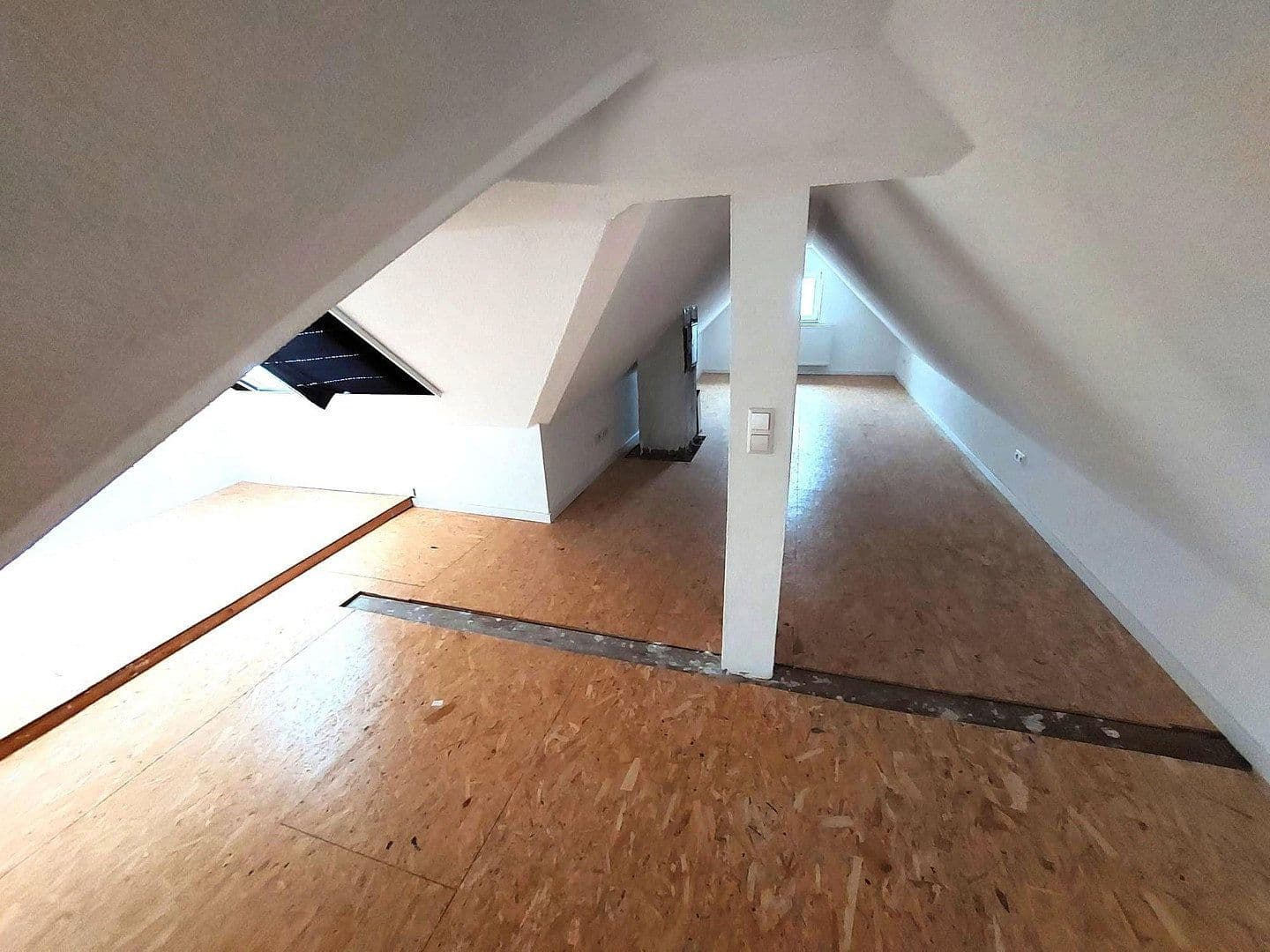 Prenájom bytu 3-izbový 99 m², Pfarrgasse 10, Göppingen, Bádensko-Wurttembersko Prenájom bytu 3-izbový 99 m², Pfarrgasse 10, Göppingen, Bádensko-Wurttembersko