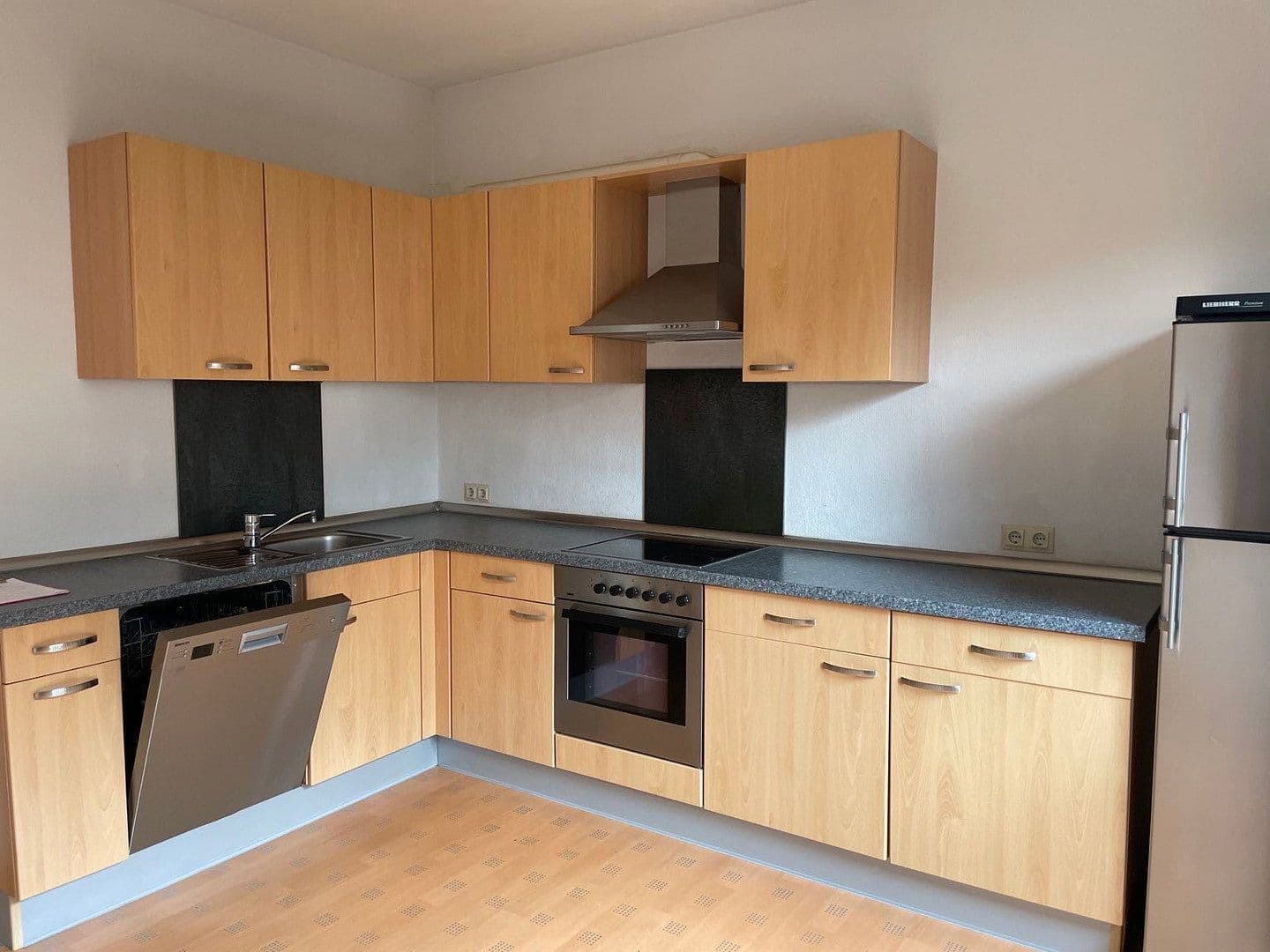 Predaj domu 150 m², pozemek 567 m², Ulmenstr. 8, Hude (Oldenburg), Dolné Sasko Predaj domu 150 m², pozemek 567 m², Ulmenstr. 8, Hude (Oldenburg), Dolné Sasko