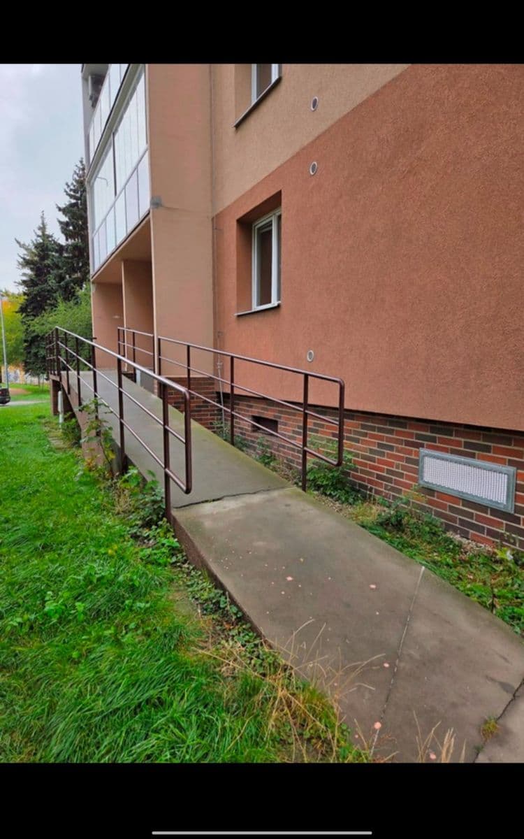 Prenájom bytu 2-izbový 45 m², Pionýrská, Olomouc, Olomoucký kraj Prenájom bytu 2-izbový 45 m², Pionýrská, Olomouc, Olomoucký kraj