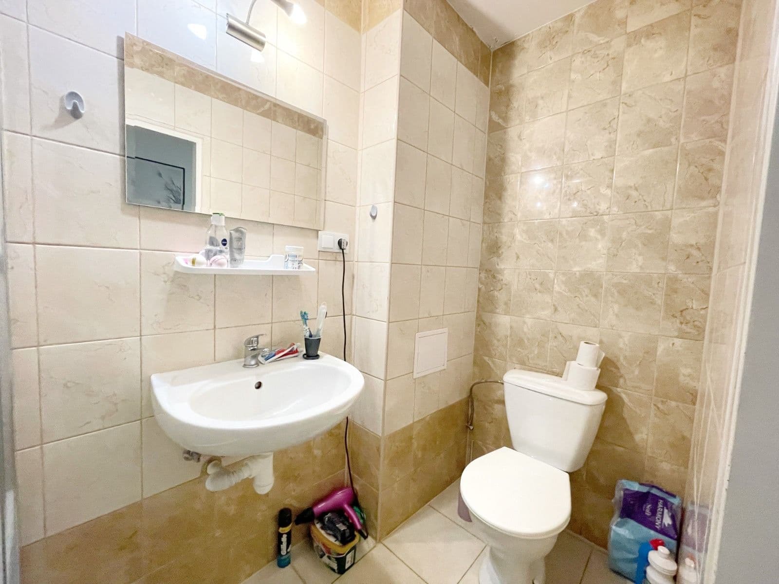 Prenájom bytu 1-izbový 42 m², Husitská, Praha, Praha Prenájom bytu 1-izbový 42 m², Husitská, Praha, Praha