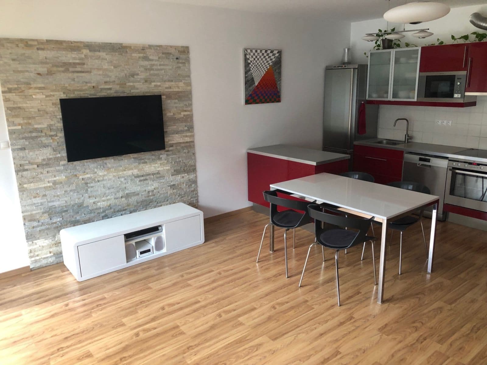 Prenájom bytu 3-izbový 100 m², Vacínovská, Praha, Praha Prenájom bytu 3-izbový 100 m², Vacínovská, Praha, Praha