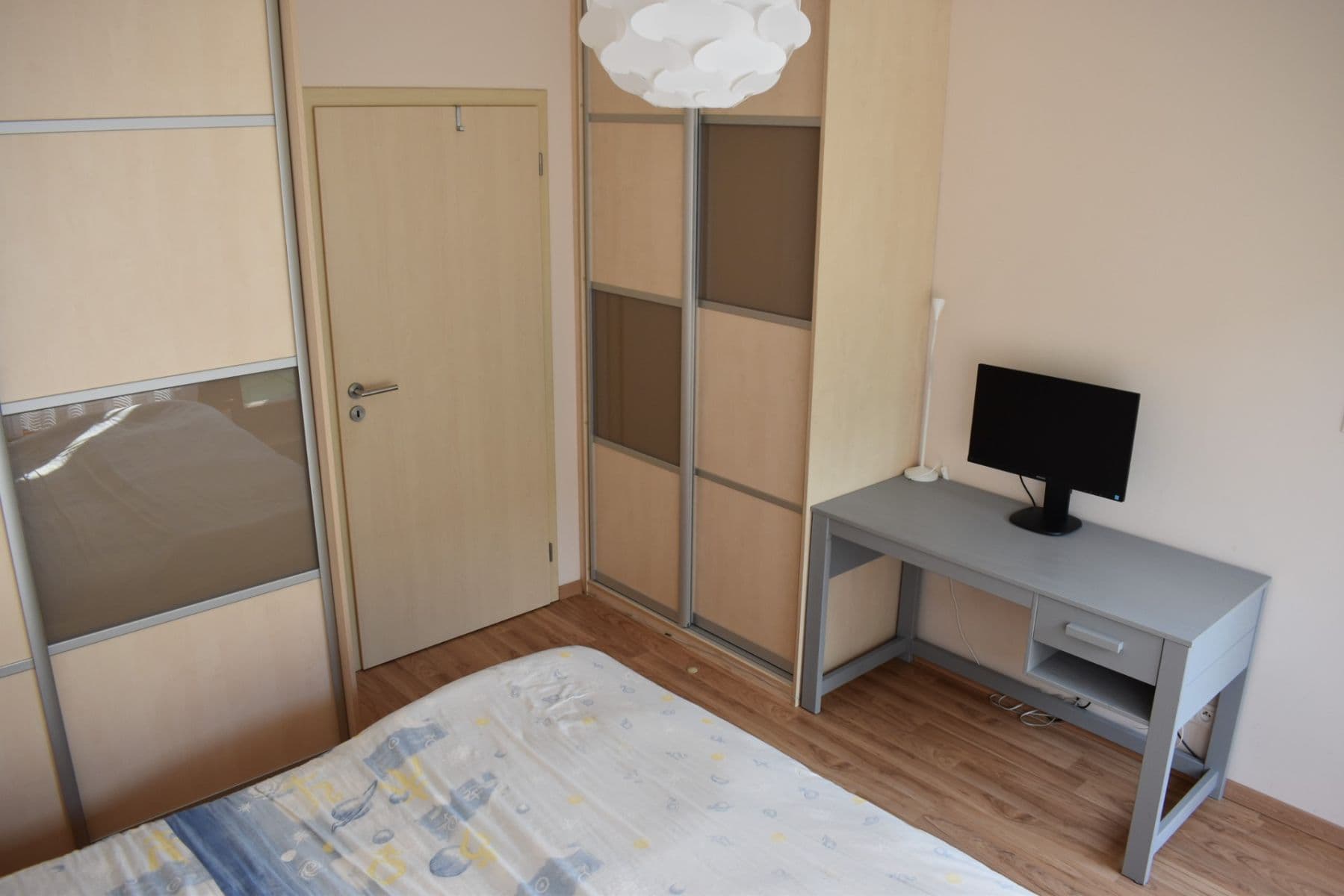 Prenájom bytu 3-izbový 100 m², Vacínovská, Praha, Praha Prenájom bytu 3-izbový 100 m², Vacínovská, Praha, Praha