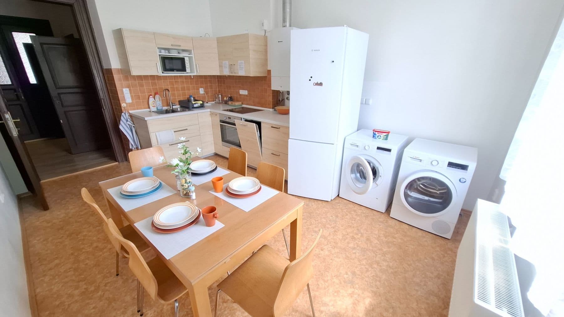 Prenájom bytu 3-izbový 109 m², Korunní, Praha, Praha Prenájom bytu 3-izbový 109 m², Korunní, Praha, Praha