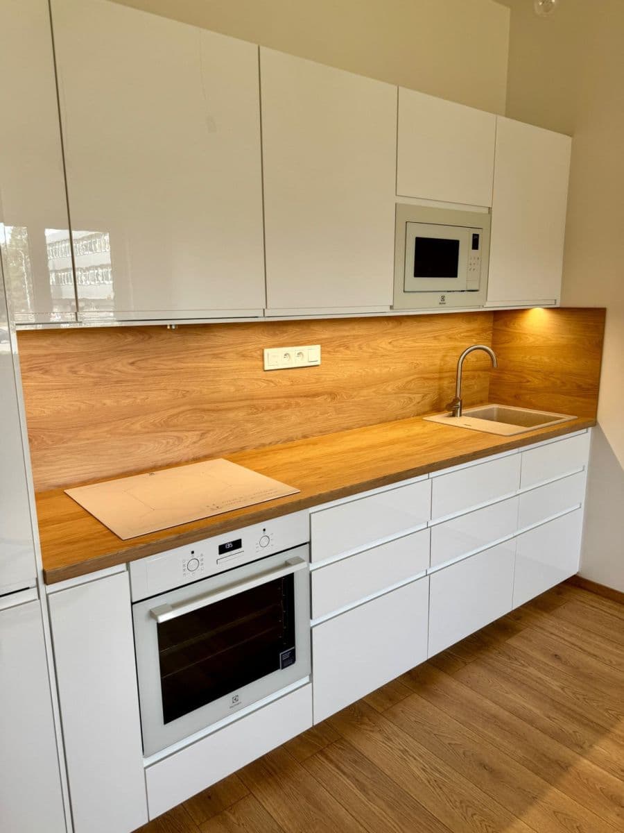 Prenájom bytu 2-izbový 45 m², Arnošta Staňka, Praha, Praha Prenájom bytu 2-izbový 45 m², Arnošta Staňka, Praha, Praha