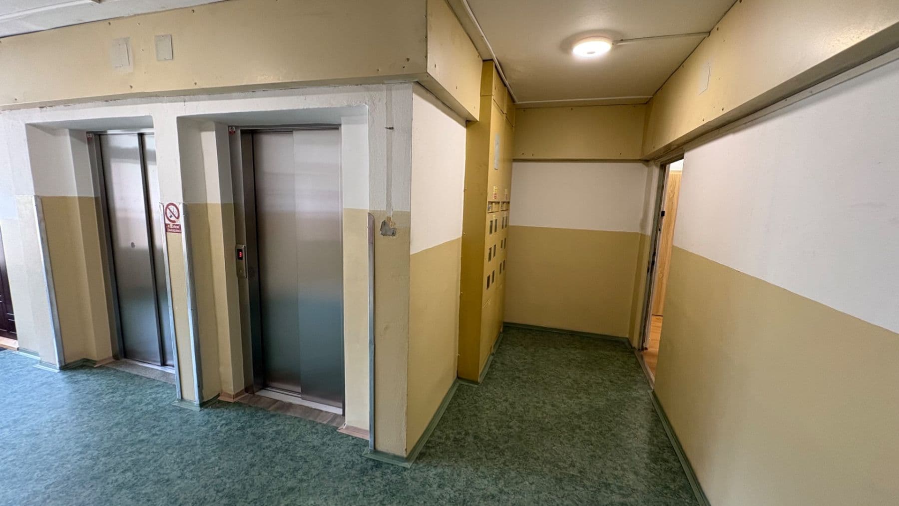 Prenájom bytu 2-izbový 56 m², Karla Čapka, Děčín, Ústecký kraj Prenájom bytu 2-izbový 56 m², Karla Čapka, Děčín, Ústecký kraj