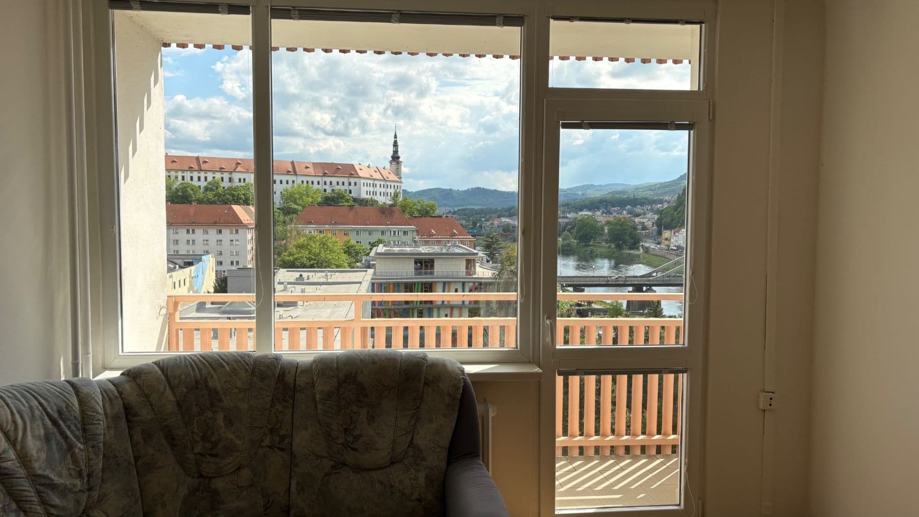 Prenájom bytu 2-izbový 56 m², Karla Čapka, Děčín, Ústecký kraj Prenájom bytu 2-izbový 56 m², Karla Čapka, Děčín, Ústecký kraj